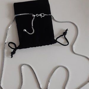 VincenzaSterling Silver Adjustable Box Chain Necklace